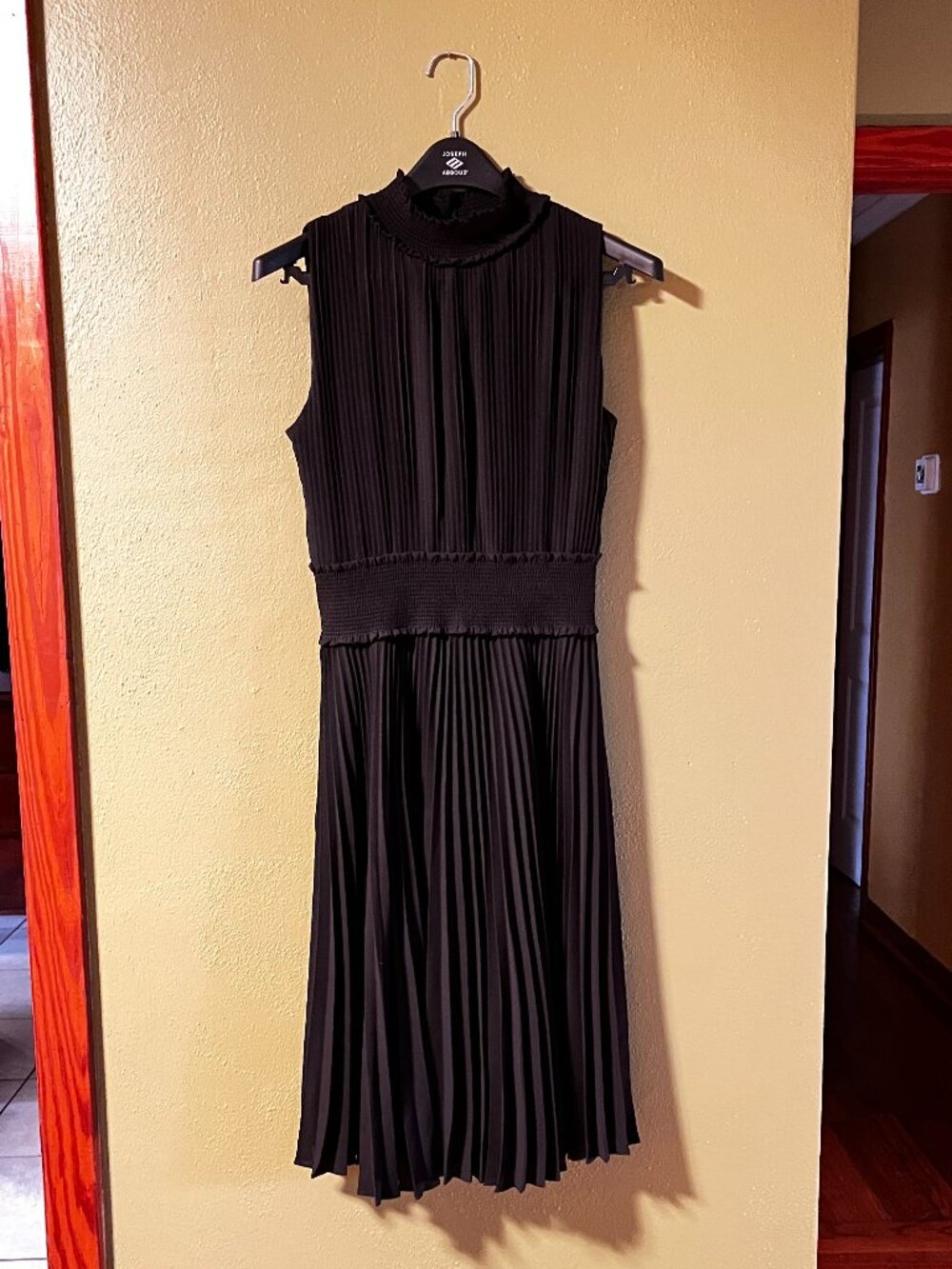 Nanette Nanette Lepore Black Pleated Sleeveless Midi Dress Size 6
